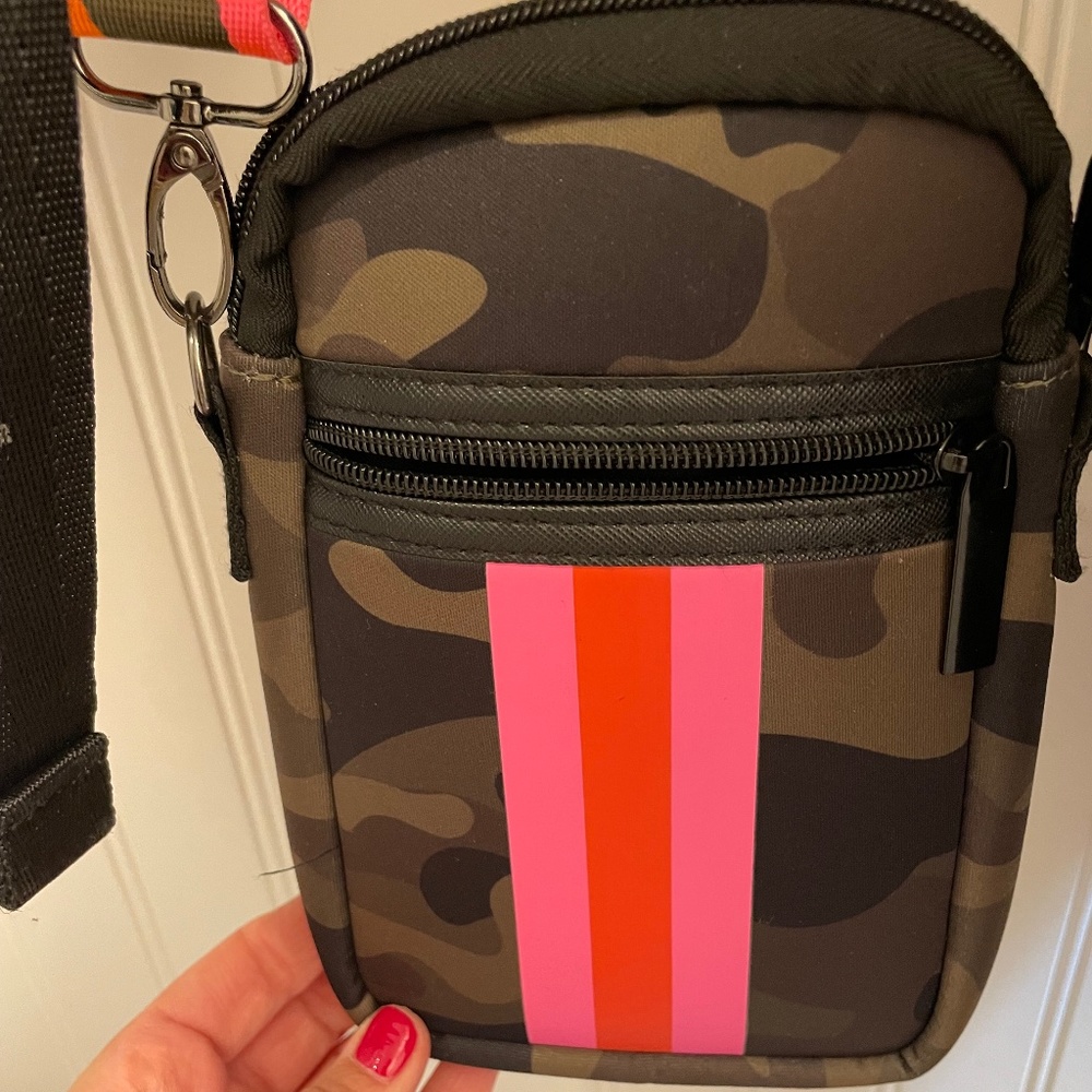 NEARLY NEW!!! Haute Shore Camo Crossbody Bag